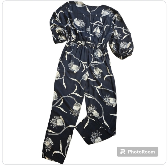 🦃TODAY ONLY🦃BCBGENERATION Joie Black Floral print V- neck casual Jumpsuit sz S - Picture 9 of 14